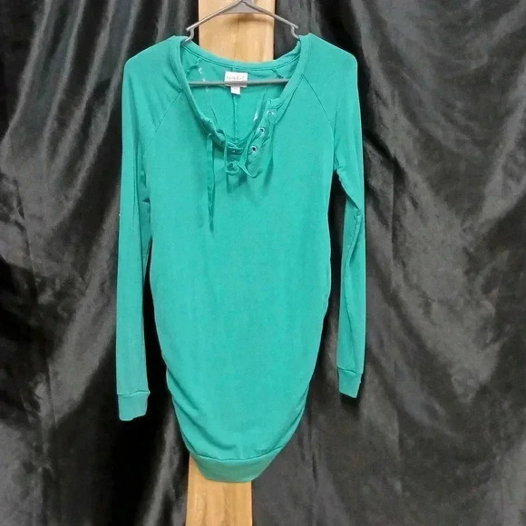 Isabella Oliver Green Long Sleeve Tee - Picture 3 of 6